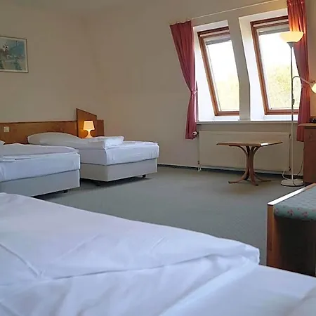 Itm Entree Restaurant & Tagungshotel Hotel 3*