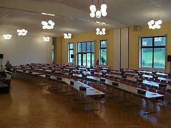 Itm Entree Restaurant & Tagungshotel 3*