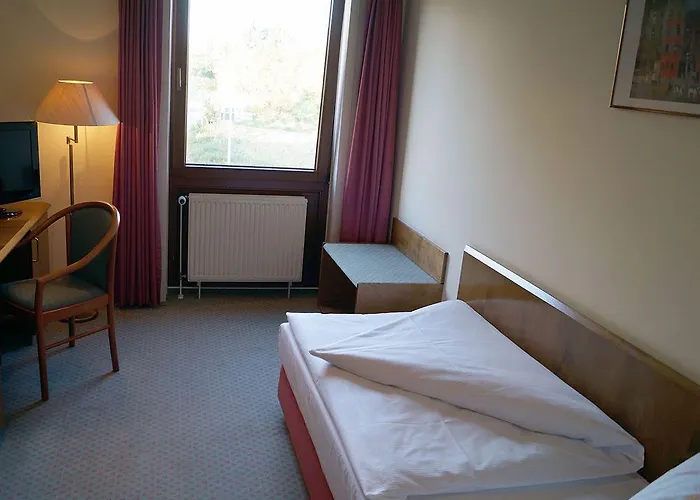 Itm Entree Restaurant & Tagungshotel 3*